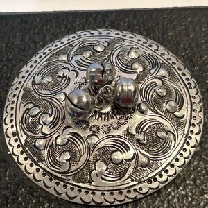 Handcrafted mango wood trinket box